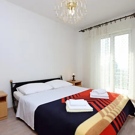 Apartment Apartments With A Parking Space Smrika, Kraljevica - 5508